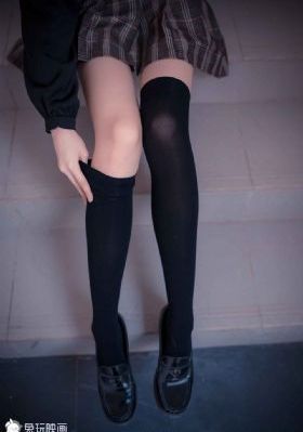 制服的挑逗_720全集在线观看
