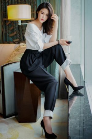 无内衣秘书hd中字在线高清观看_蓝光日韩免费观看